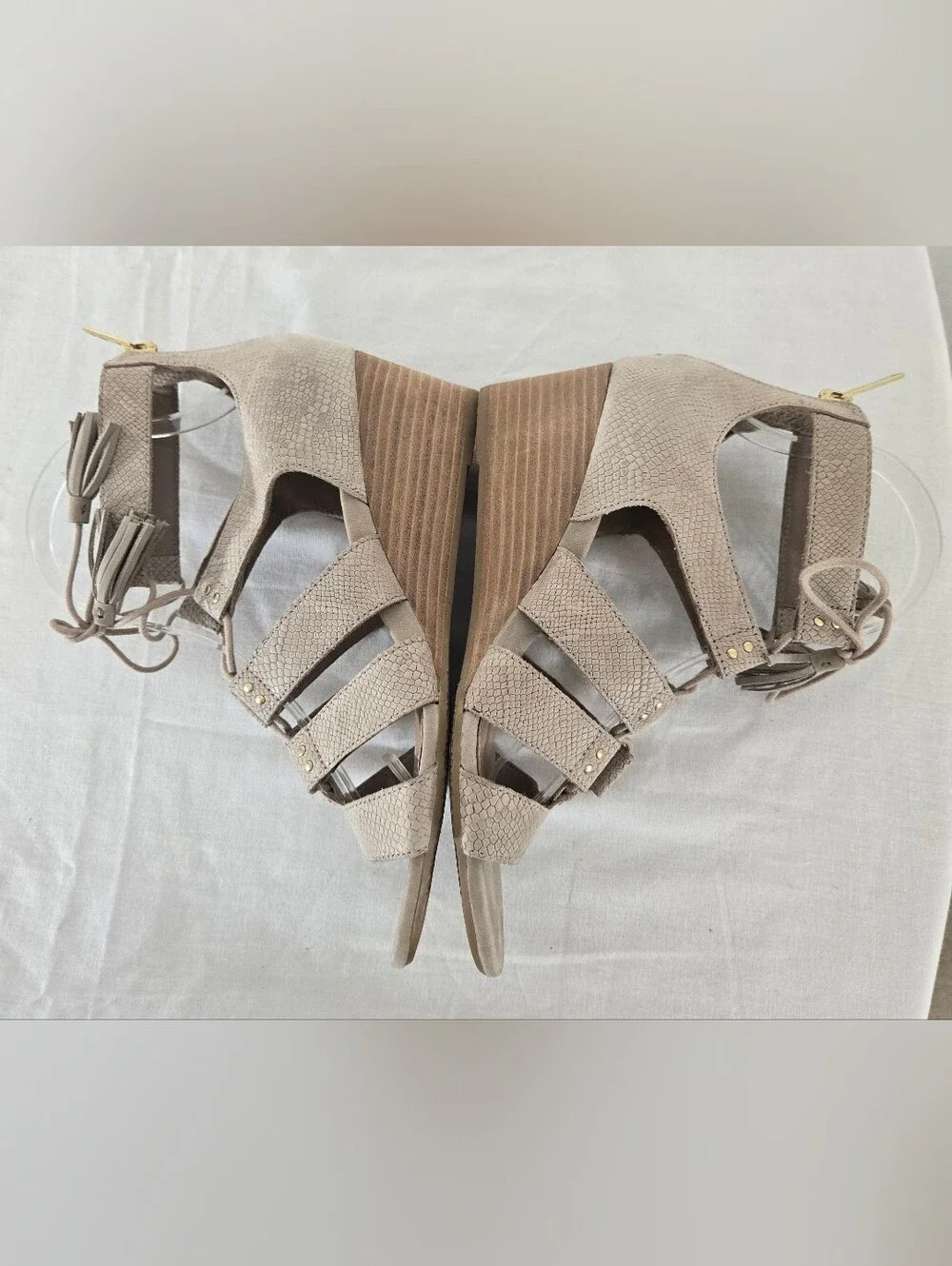 UGG Yasmin Snake Wedge Sandals Tassel Lace-Ups Chic Edgy Trendy, size 7